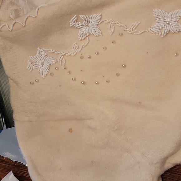 Beautiful cream, white beaded with pearls 1950s sweater. Angora and lambs wool - Picture 6 of 11